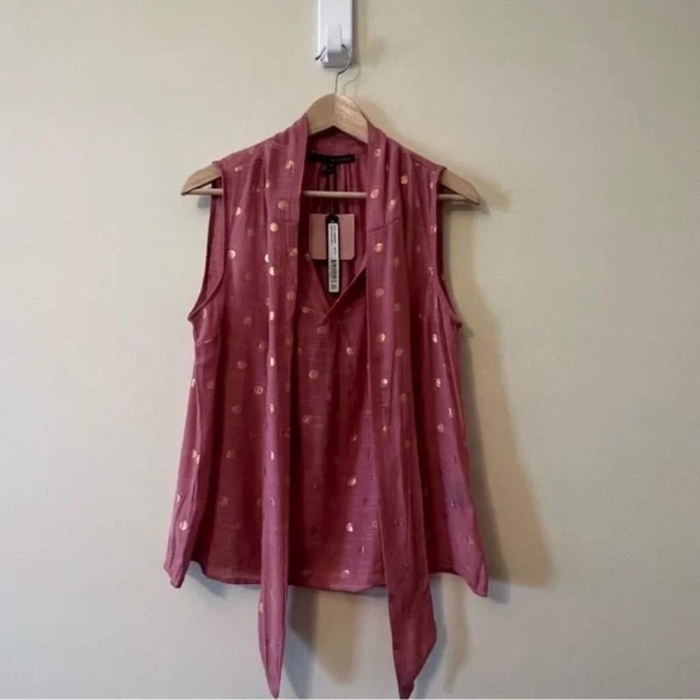 Harve Bernard Medium Sleeveless V-Neck Front Tie Blouse